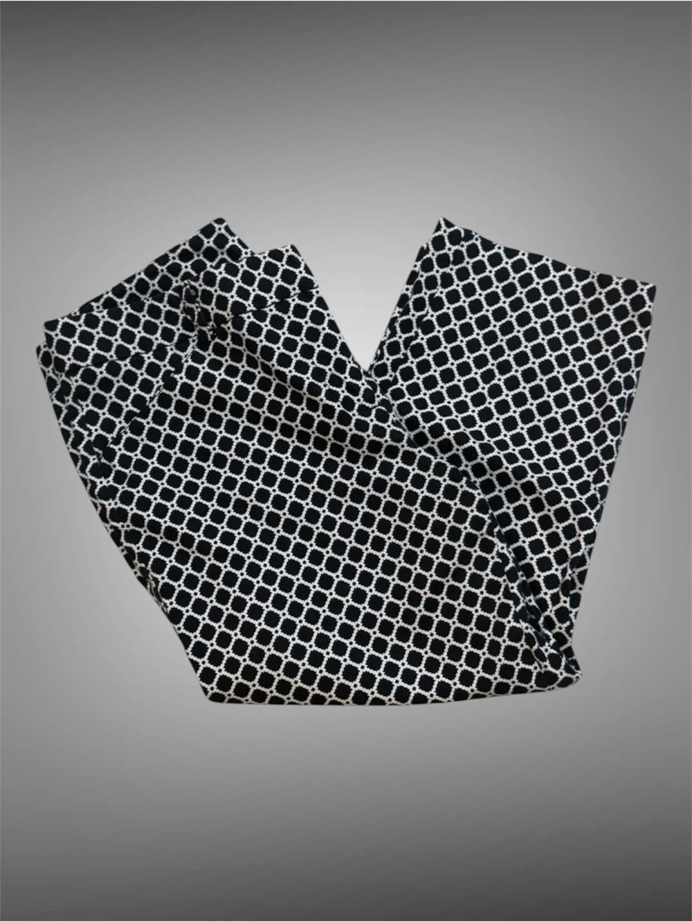 NEW DIRECTIONS CROPPED PANTS SIZE 8 PETITE